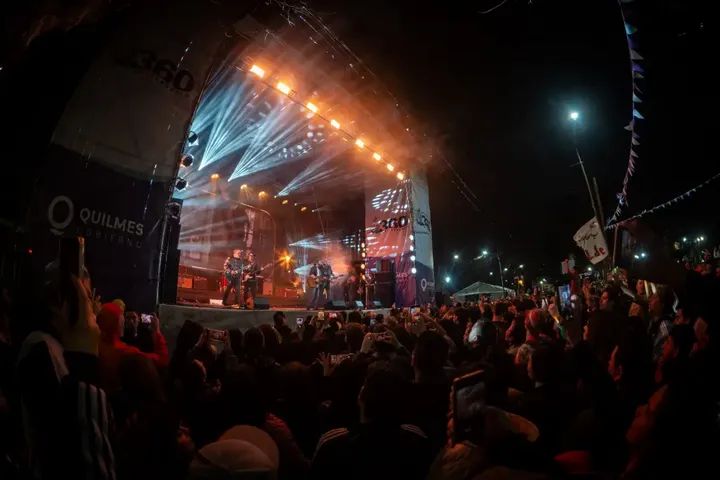 Quilmes celebró 360 años con un cierre multitudinario a puro rock y feria de emprendedores